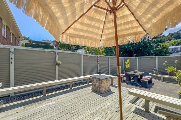 Photo of property in 152 Brunton Crescent, Thames, 3500