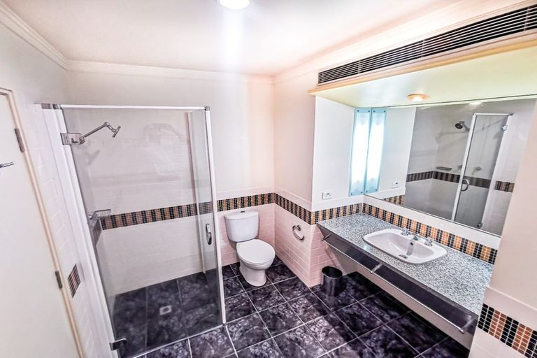 Photo of property in The Heritage Hotel Apartments, 608/35 Hobson Street, Auckland Central, Auckland, 1010