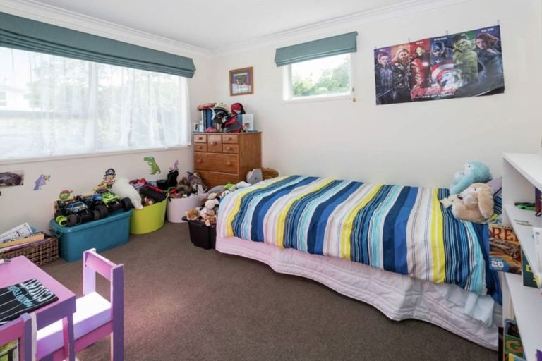 Photo of property in 14 Judkins Crescent, Cockle Bay, Auckland, 2014