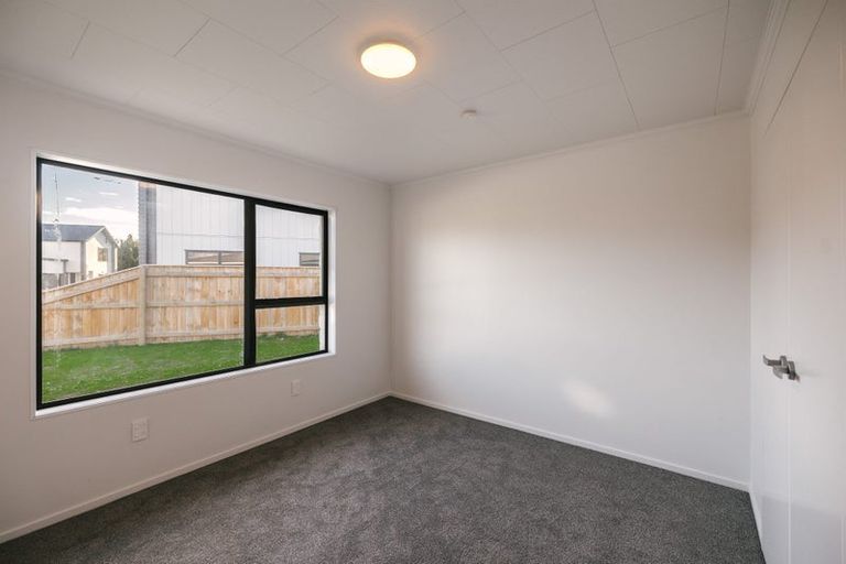 Photo of property in 2 Cypress Way, Levin, 5510