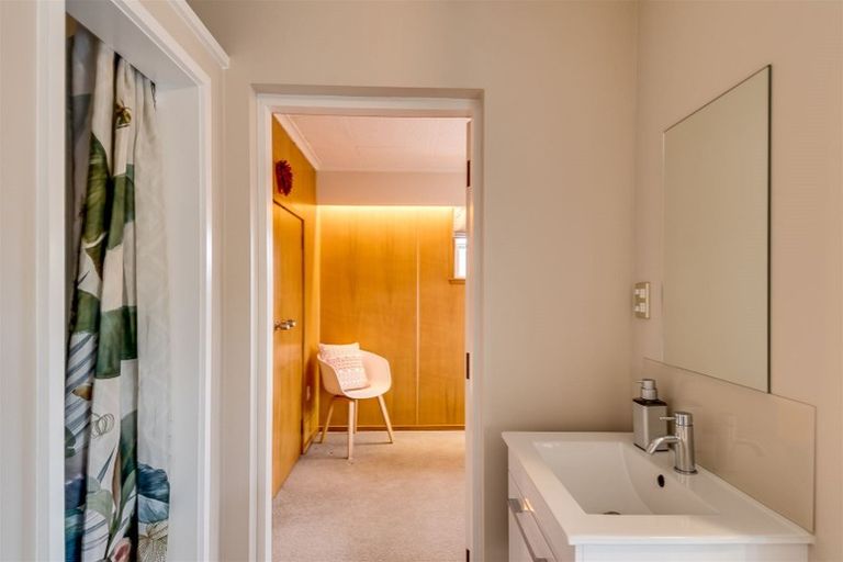 Photo of property in 9 Randall Place, Hospital Hill, Napier, 4110