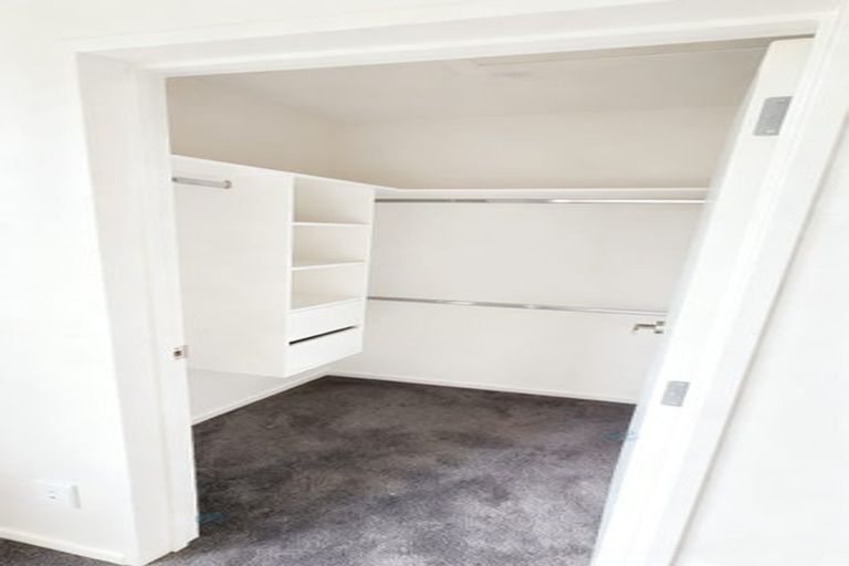 Photo of property in 8 Korokio Lane, Henderson, Auckland, 0612