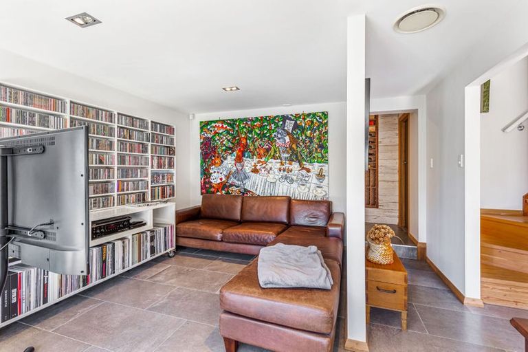 Photo of property in 23 Gloria Avenue, Te Atatu Peninsula, Auckland, 0610