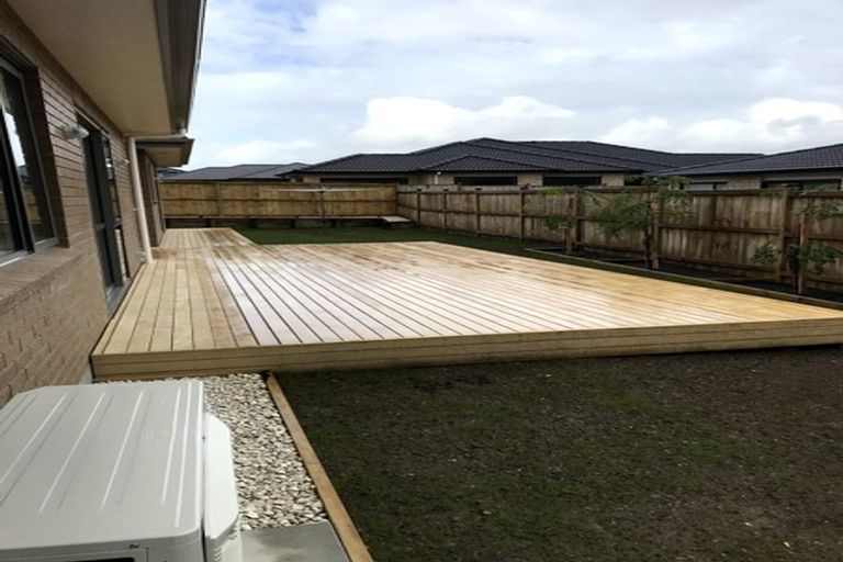 Photo of property in 8 Will Street, Huapai, Kumeu, 0810