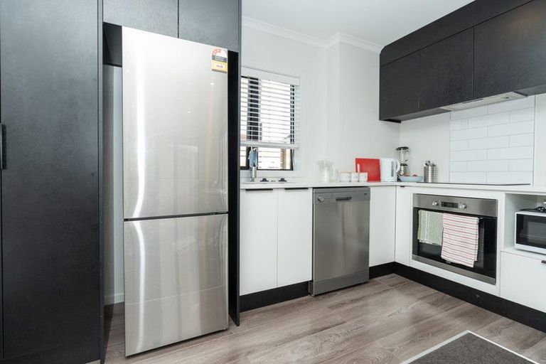 Photo of property in 1/12 Charlemont Street, Whitiora, Hamilton, 3200