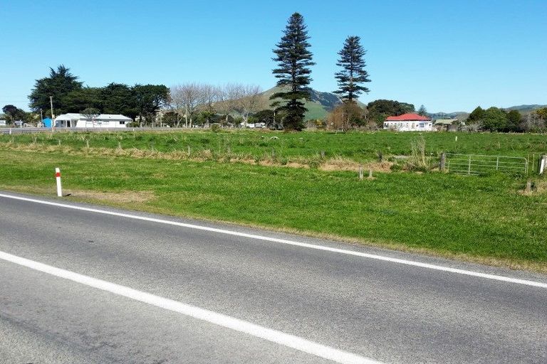 Photo of property in 5 Cook Street, Tolaga Bay, 4077