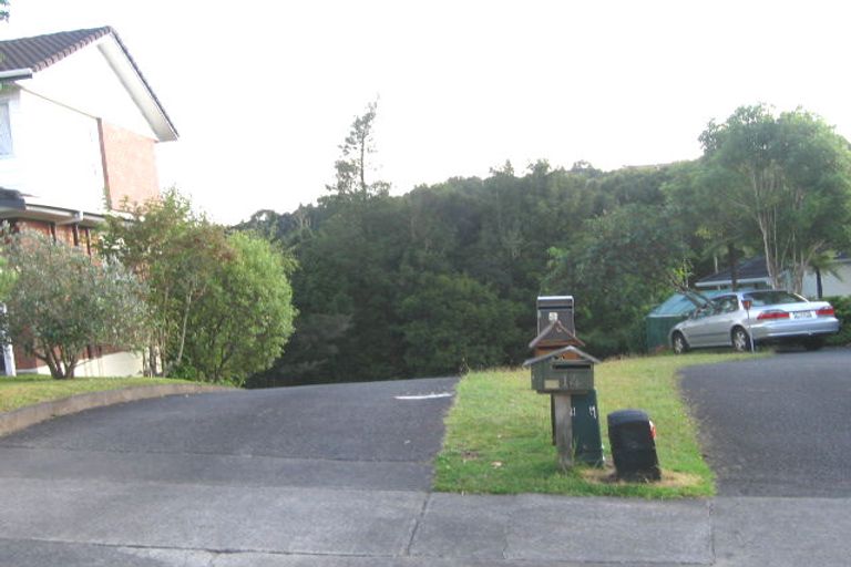 Photo of property in 16 Homewood Place, Chatswood, Auckland, 0626