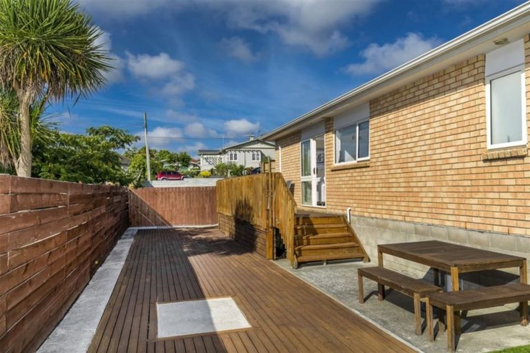 Photo of property in 243a Te Atatu Road, Te Atatu South, Auckland, 0610