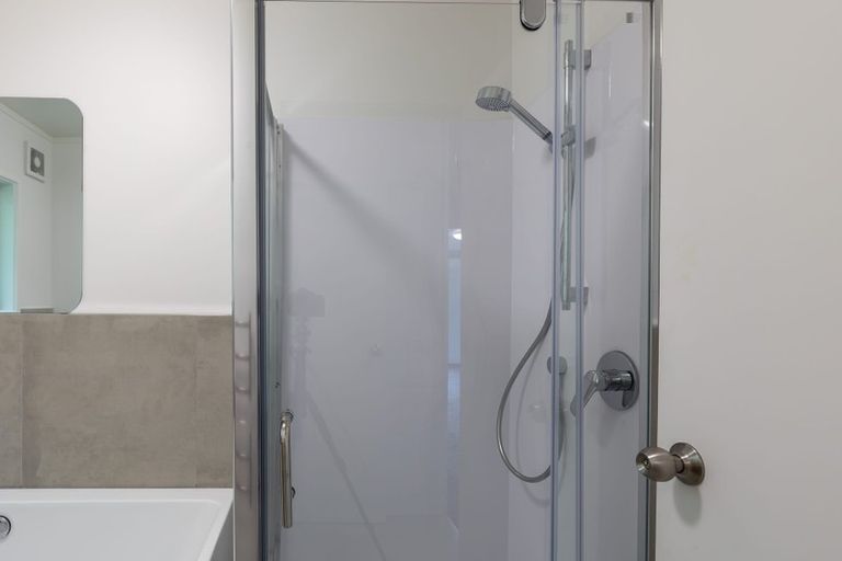 Photo of property in 1/184 Hutchinson Avenue, New Lynn, Auckland, 0600