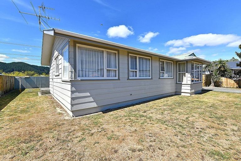 Photo of property in 9 Phar Lap Grove, Trentham, Upper Hutt, 5018