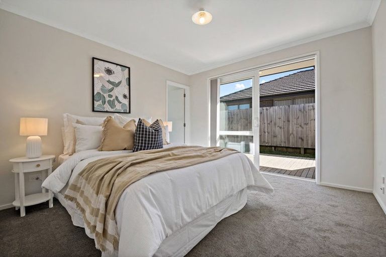Photo of property in 17 Parton Road, Pukekohe, 2120