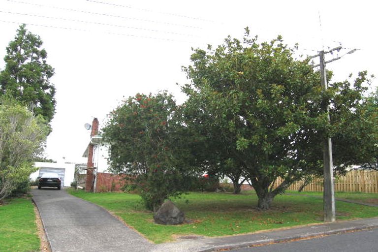 Photo of property in 3 Utting Street, Birkdale, Auckland, 0626