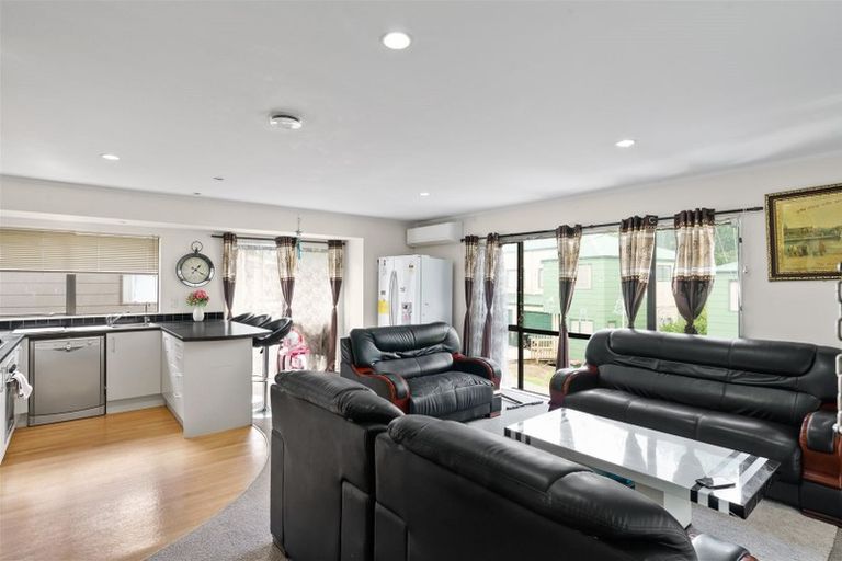 Photo of property in 74 Malaspina Place, Papatoetoe, Auckland, 2025