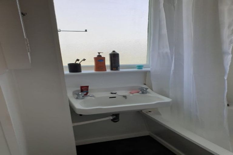 Photo of property in 78-80 Hereford Street, Cannons Creek, Porirua, 5024