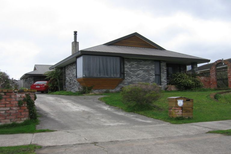 Photo of property in 61 Rhodes Drive, Kelvin Grove, Palmerston North, 4414