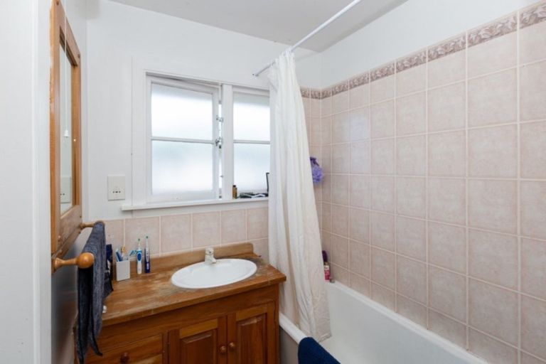 Photo of property in 38 Bevington Street, Avonhead, Christchurch, 8042