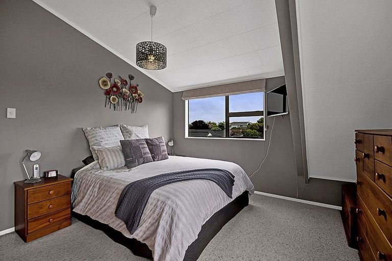 Photo of property in 11 County Drive, Hawera, 4610