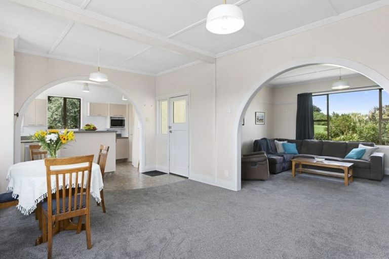 Photo of property in 720 Outram-mosgiel Road, Riverside, Outram, 9073