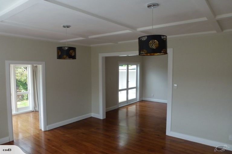 Photo of property in 5a Grove Road, Kelburn, Wellington, 6012