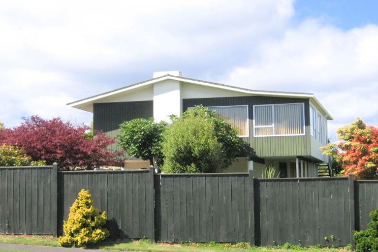 Photo of property in 1/23 Harvey Street, Waipahihi, Taupo, 3330