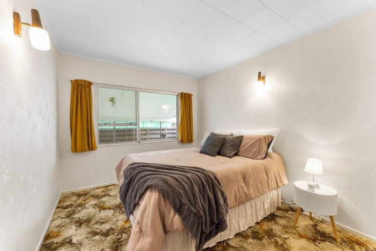 Photo of property in 2/31 King Street, Ebdentown, Upper Hutt, 5018