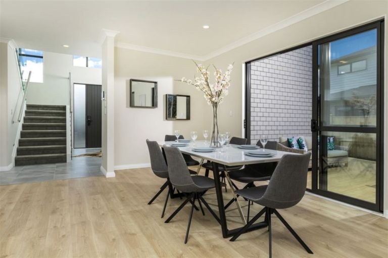 Photo of property in 48 Mettam Drive, Swanson, Auckland, 0614