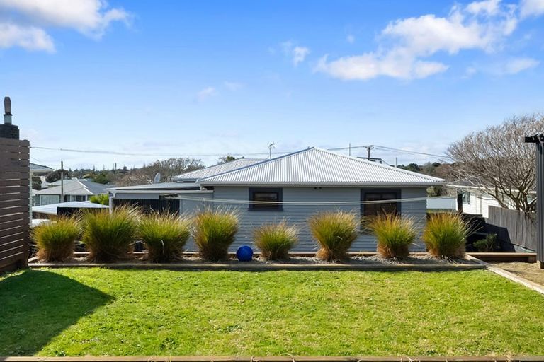 Photo of property in 79 Mould Street, Waitara, 4320