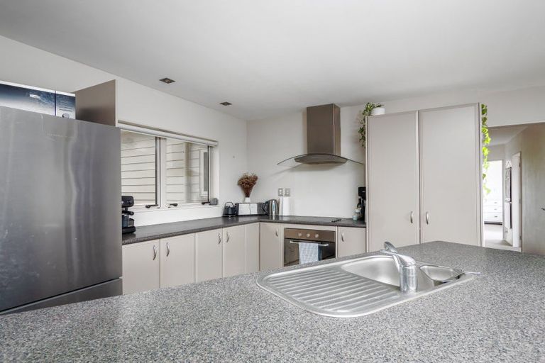 Photo of property in 9 Toi Track, Russell, 0272