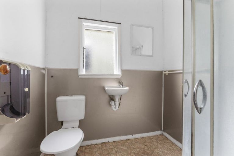 Photo of property in 15 Manuka Street, Castlecliff, Whanganui, 4501