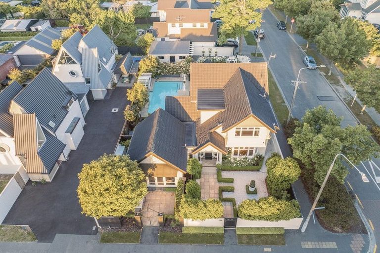 Photo of property in 392 Papanui Road, Strowan, Christchurch, 8052