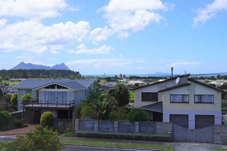 Photo of property in 12 Seaview Road, Ruakaka, 0116