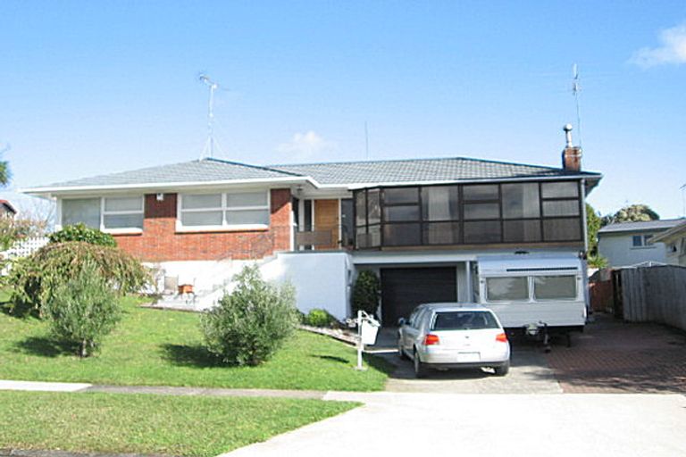 Photo of property in 75 Ennis Avenue, Pakuranga Heights, Auckland, 2010