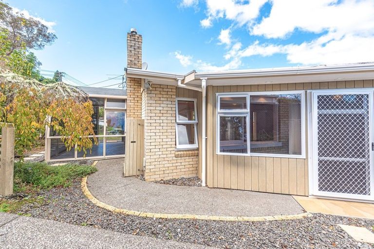 Photo of property in 17 Bristow Street, Saint Johns Hill, Whanganui, 4501