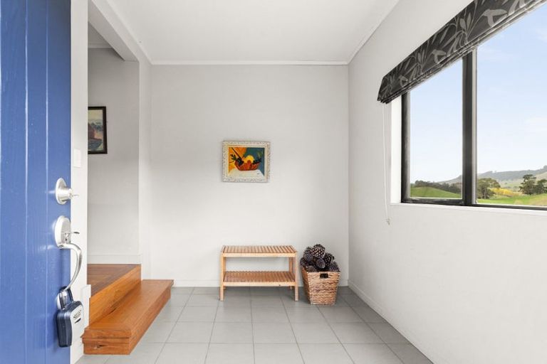 Photo of property in 21 Rochfort Road, Kahuranaki, Havelock North, 4295