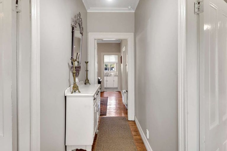 Photo of property in 50 Maxwell Avenue, Durie Hill, Whanganui, 4500