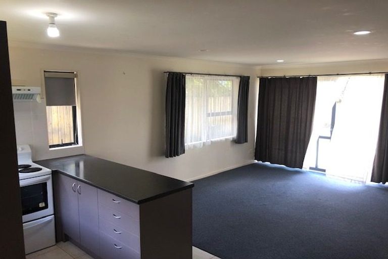 Photo of property in 12 Japonica Drive, Beach Haven, Auckland, 0626