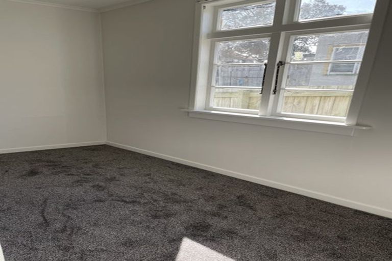 Photo of property in 2 Tiri Road, Manly, Whangaparaoa, 0930