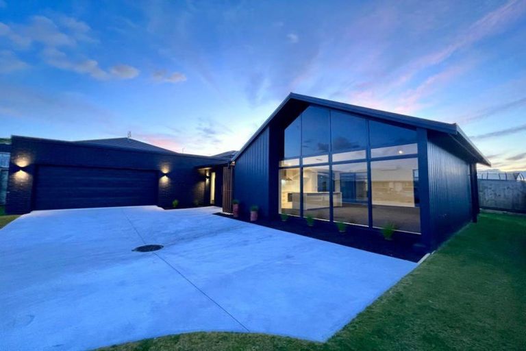 Photo of property in 140 Adler Drive, Ohauiti, Tauranga, 3112