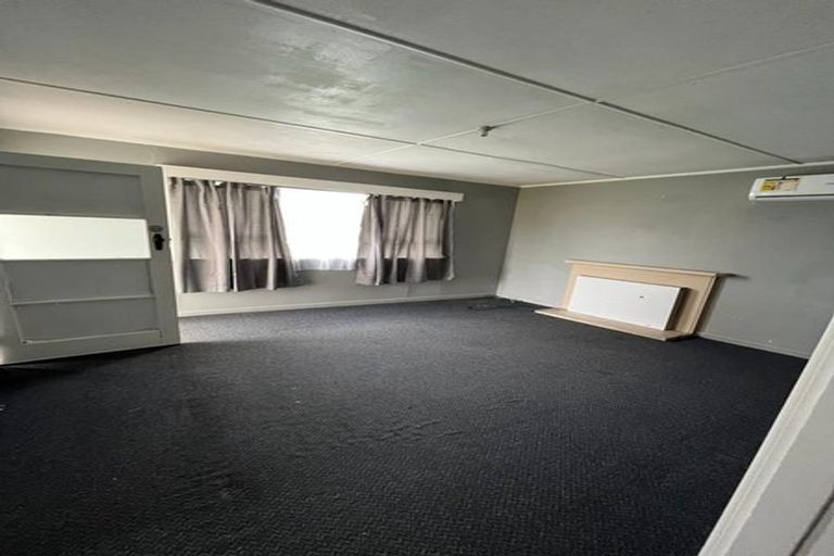 Photo of property in 2/25 York Road, Papatoetoe, Auckland, 2104