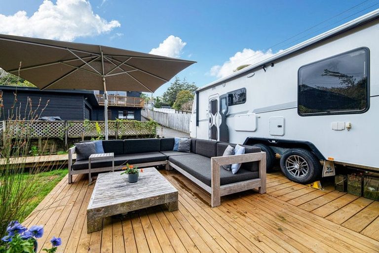 Photo of property in 5 Derwent Crescent, Titirangi, Auckland, 0604