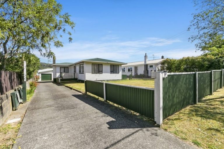 Photo of property in 19 Thirlmere Street, Wainuiomata, Lower Hutt, 5014