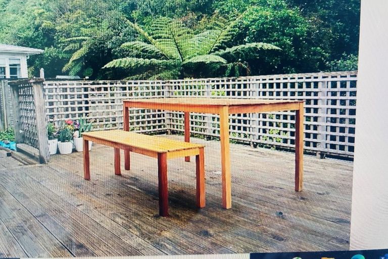 Photo of property in 36 Lyndhurst Road, Tawa, Wellington, 5028