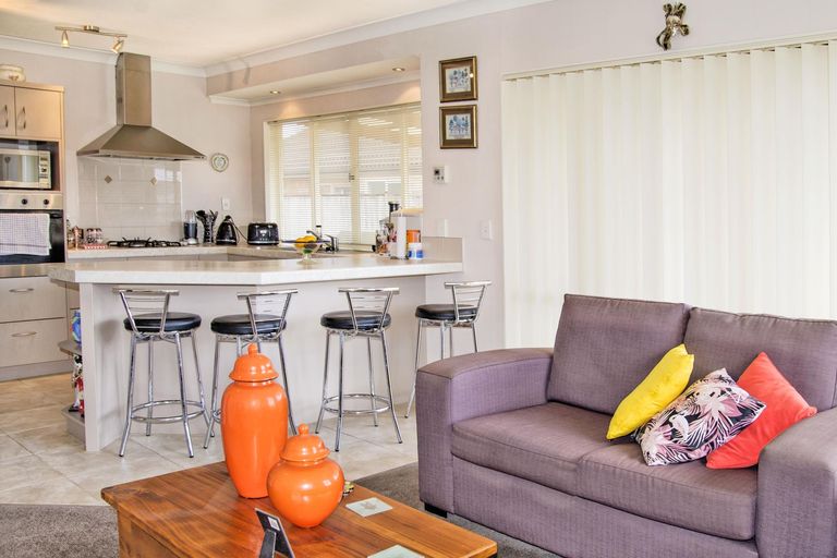 Photo of property in 27 Turnberry Drive, Wattle Downs, Auckland, 2103