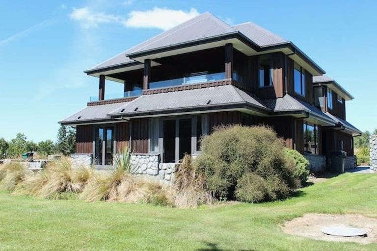 Photo of property in 623 Coleridge Road, Windwhistle, Hororata, 7572