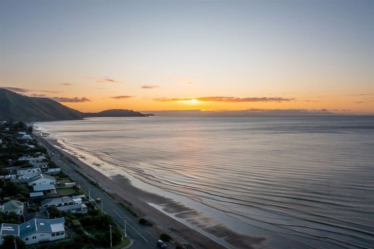 Photo of property in 20 Pingau Street, Paekakariki, 5034