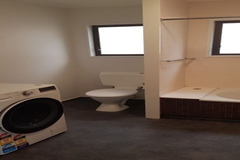 Photo of property in 2/9 Wilkinson Street, Oriental Bay, Wellington, 6011