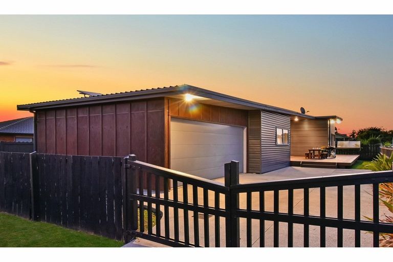 Photo of property in 18 Kaimoana Street, Weymouth, Auckland, 2103