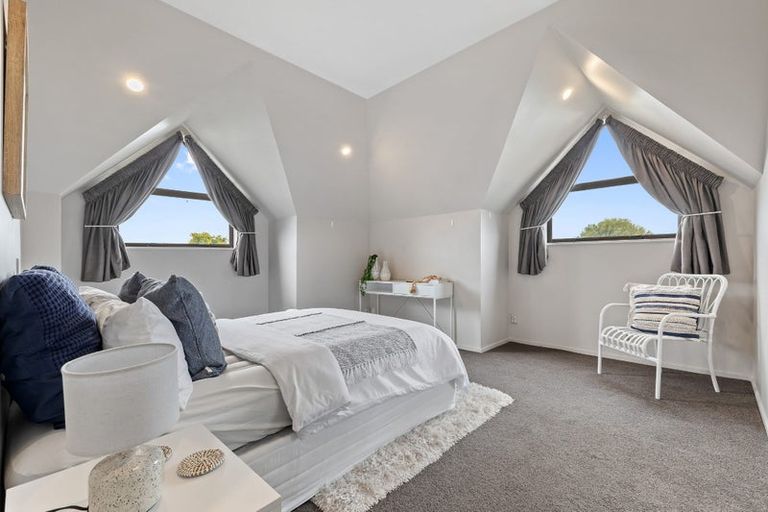 Photo of property in 2 Lantern Lane, Halswell, Christchurch, 8025