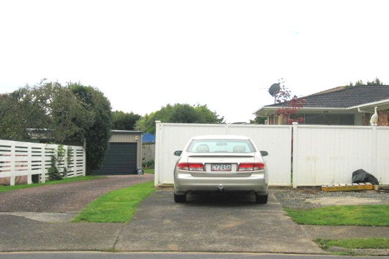 Photo of property in 15 The Anchorage, Sunnyhills, Auckland, 2010