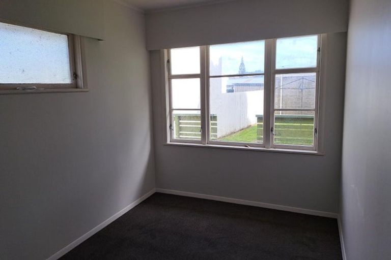 Photo of property in 303a Waiwhetu Road, Fairfield, Lower Hutt, 5011